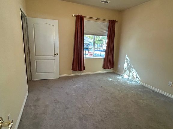 5th image of 736 Scoters Cir Unit D