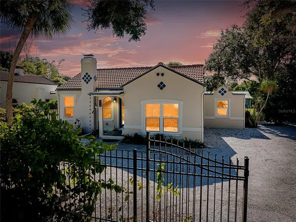 223 Palmetto Rd W, Nokomis, FL 34275