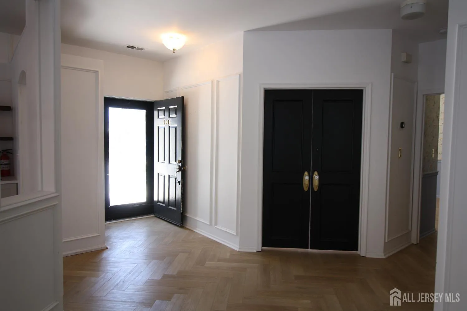 2 bed, 2.0 bath, 1000 sqft, $2,700 — Photo 3