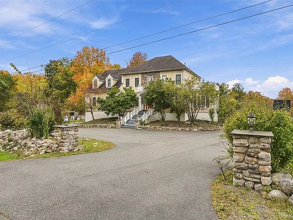 2nd image of 167 Vinegar Hill Road