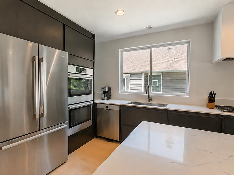 2227 N Nordica Ave — Photo 5