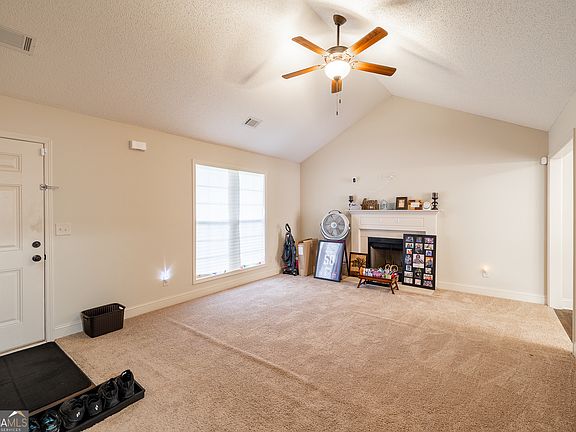 5th image of 105 Stonebrooke Dr