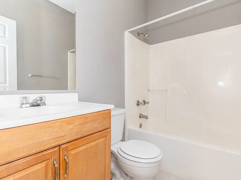 South Palm Villas — Photo 10