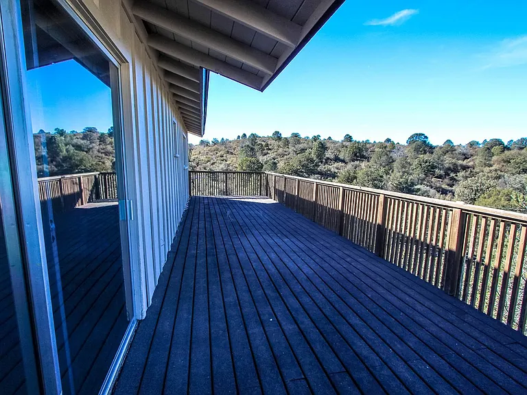 550 Eastwood Pl — Photo 18