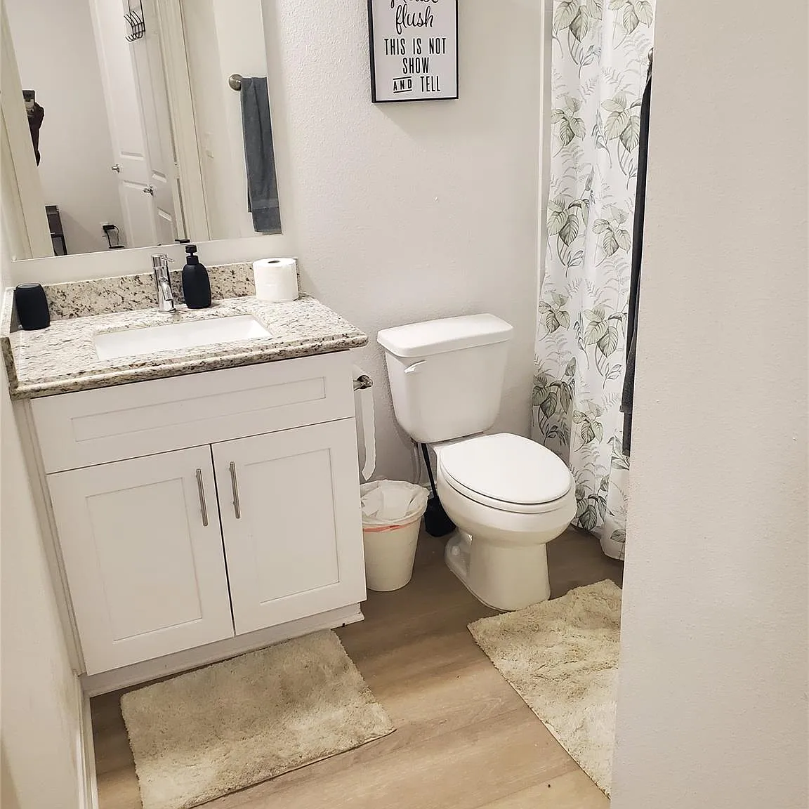 2 bed, 2.5 bath, 2792 sqft, $2,000 — Photo 2