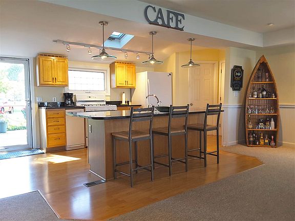 4th image of 2216 Pleasant Grove Dr