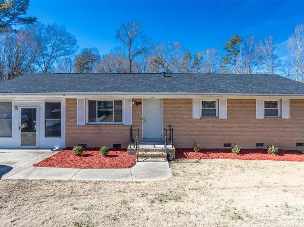 1221 S Myrtle School Rd, Gastonia, NC 28052