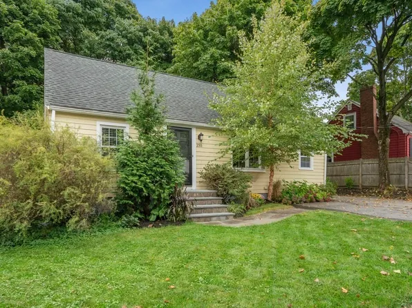 235 Green St, Stoneham, MA 02180