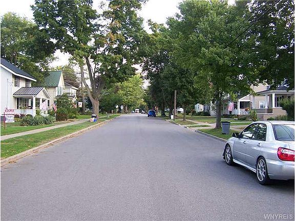 5th image of 196 King St