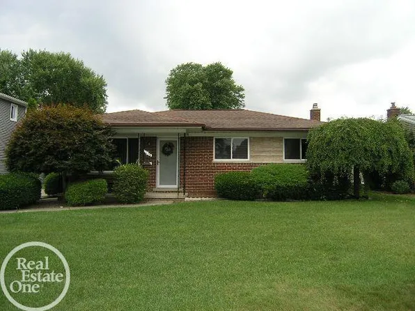 30209 Greater Mack Ave, Saint Clair Shores, MI 48082