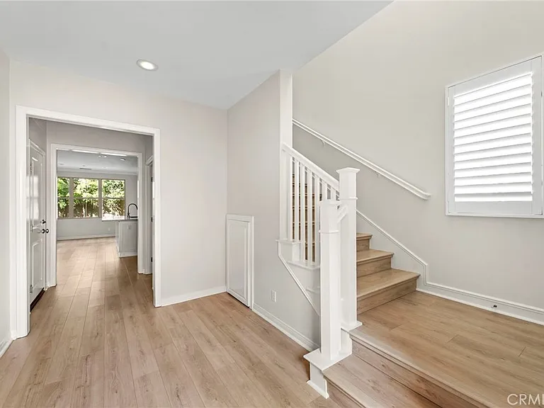 75 Maple Ash — Photo 2