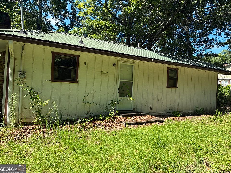1st image of 90 Old Stone Rd