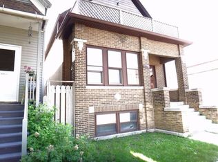 3326 N Sacramento Ave #1, Chicago, IL 60618