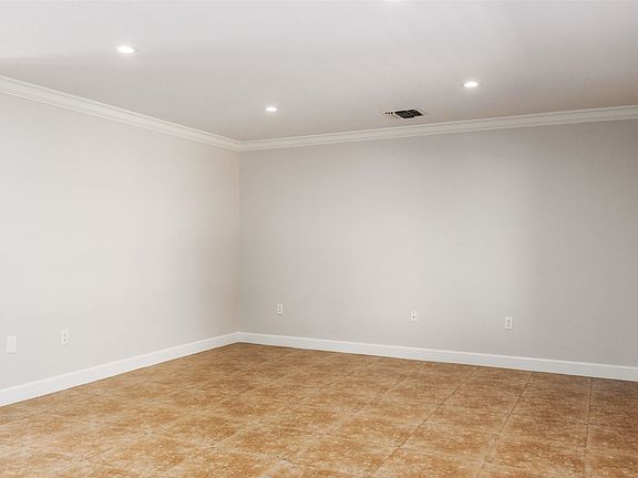 4th image of 9425 W Timberline Dr