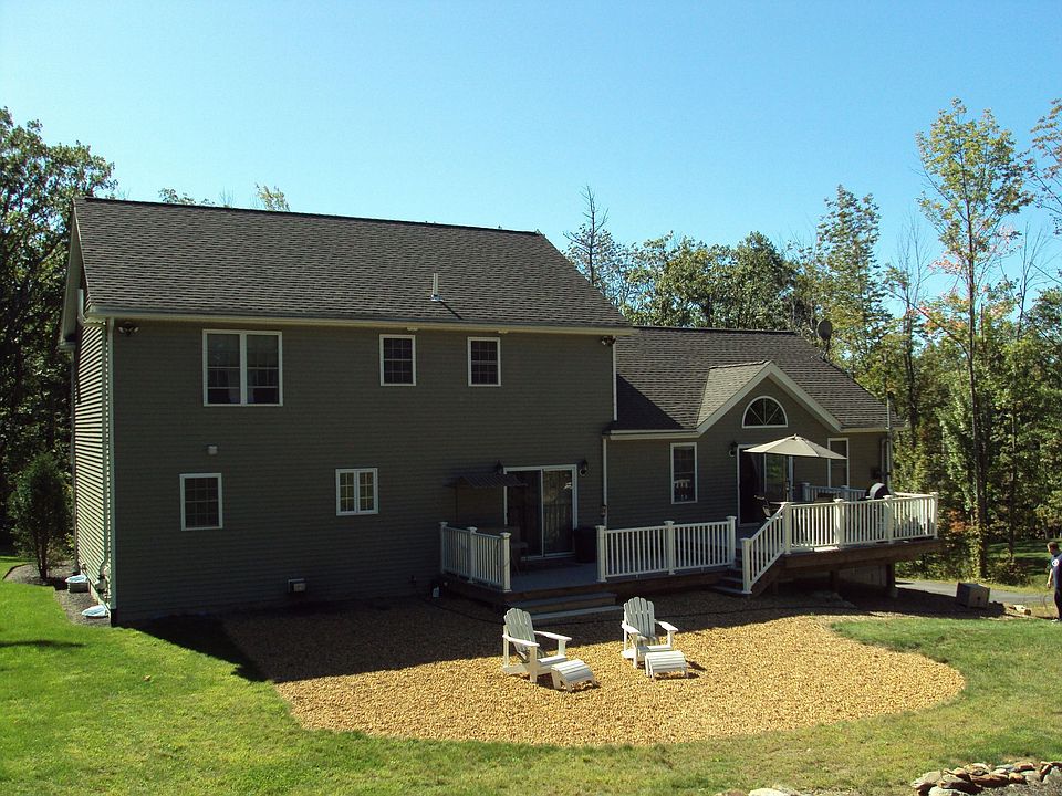 2nd image of 15 Thompson Pond Rd