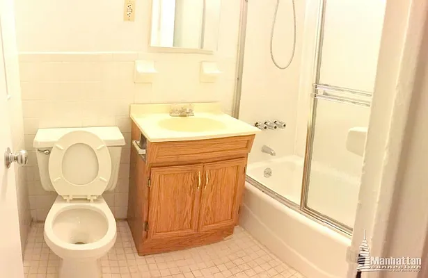 Rented by Manhattan Connection | media 5