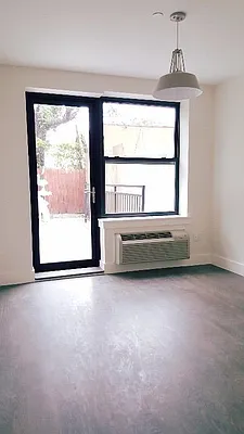 Rented by Loom Group | media 35