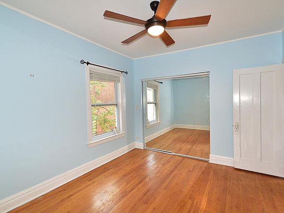 4th image of 5241 N Sawyer Ave #2