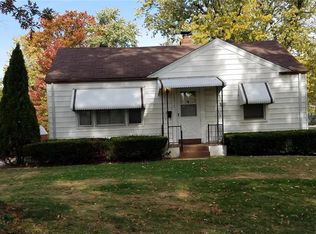 10511 Saint Michael Ln, Saint Ann, MO 63074