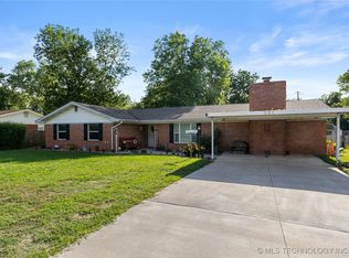 221 S Harvey St, Ada, OK 74820