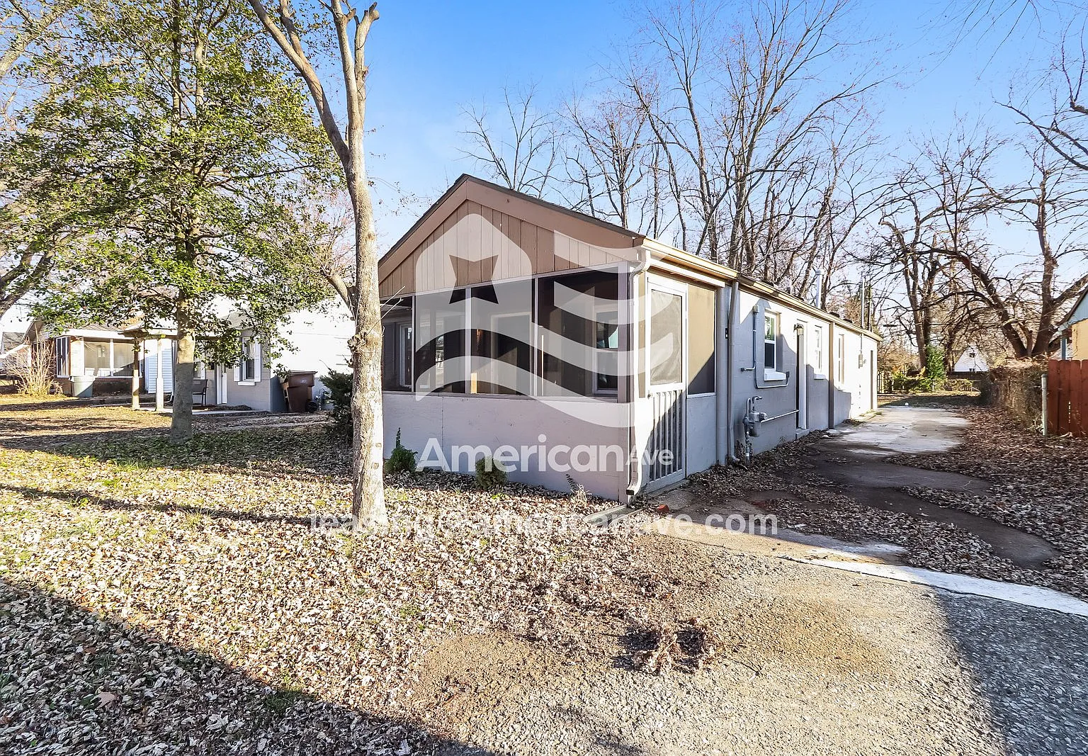 3 bed, 1.0 bath, 1352 sqft, $1,360 — Photo 3