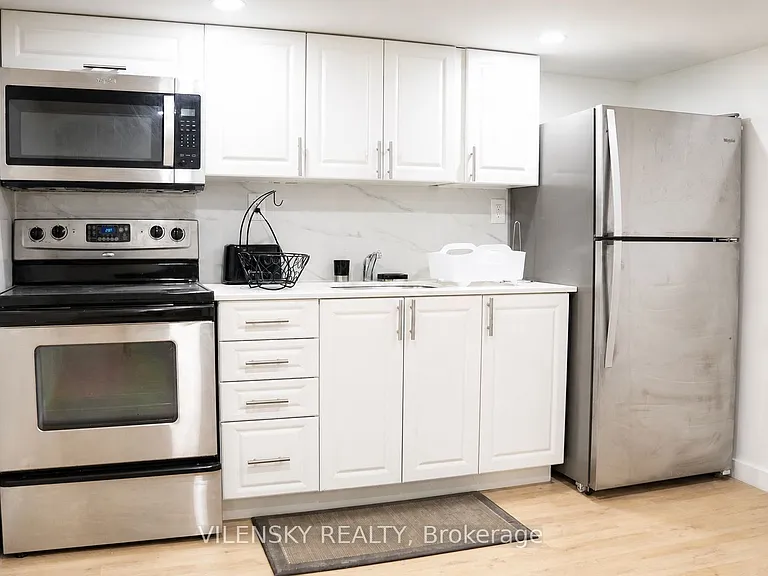 19 Shelbourne Dr #BASEMENT — Photo 2