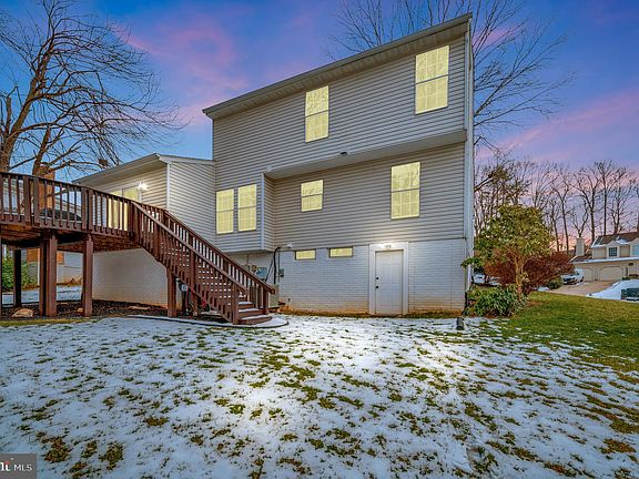 5th image of 65 Larkwood Ct