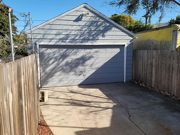 2nd image of 4605 Esther St