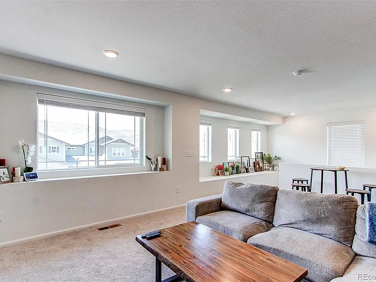 564 Felicity Loop — Photo 25