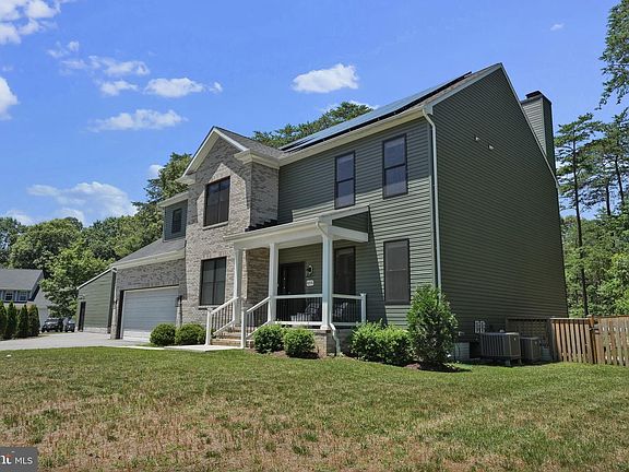 3rd image of 8215 Athena Ln