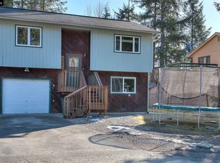 8504 Forest Ln, Juneau, AK 99801