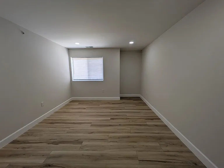 44 Warner St #B15 — Photo 11