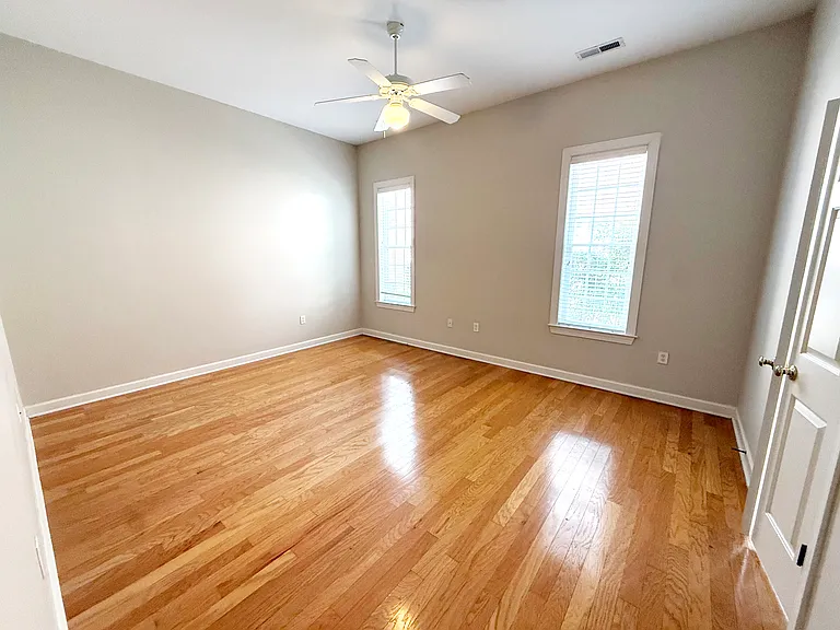4906 Shaftesbury Pl — Photo 5
