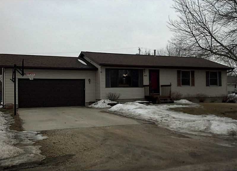 1st image of 400 Linn Dr