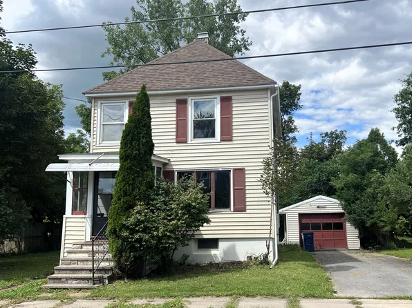 9 Prospect St, Clark Mills, NY 13321