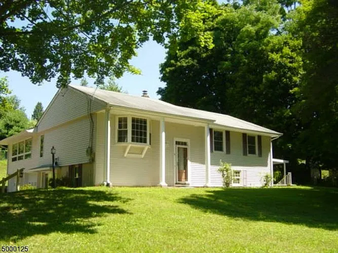 5 Hemlock Rd photo 1