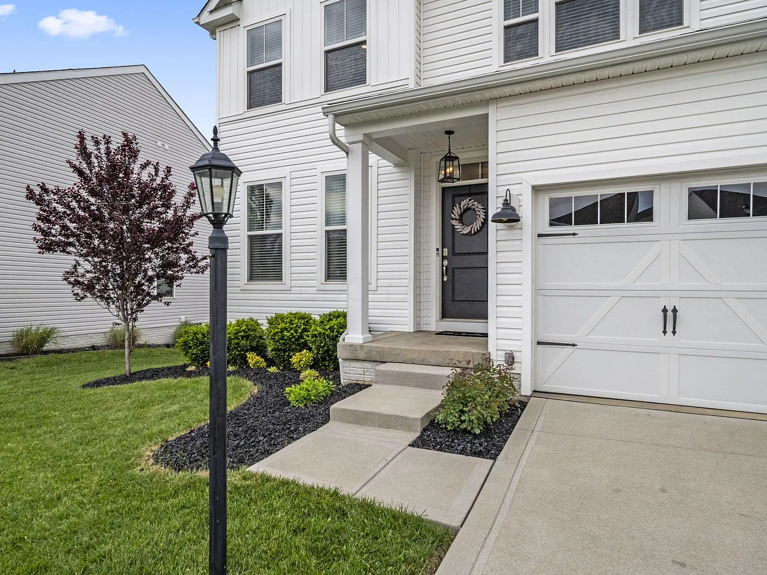 4 bed, 3.5 bath, 3002 sqft, $3,030 — Photo 4