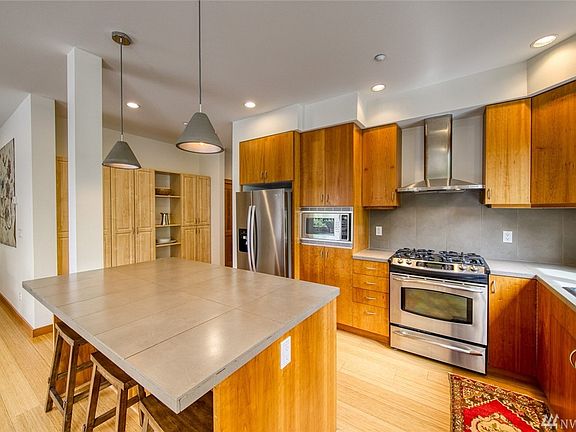 4th image of 620 Vineyard Ln Unit B104