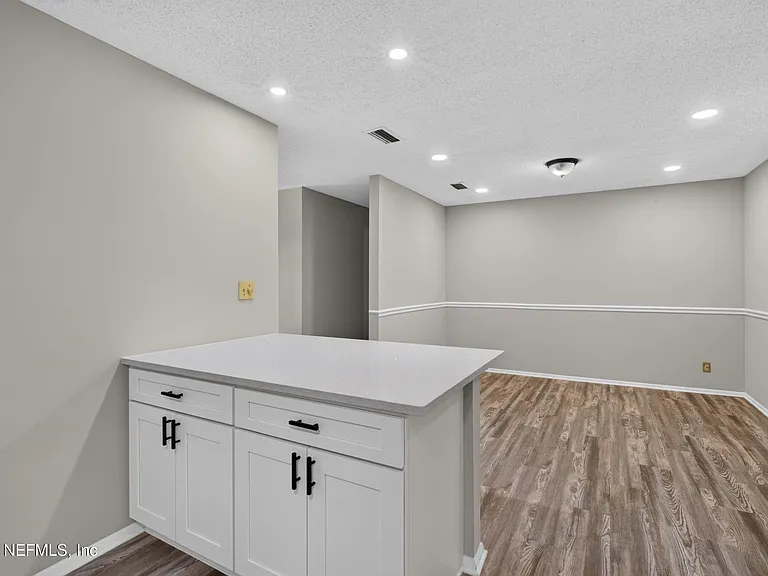 417 S Pine Ave — Photo 22