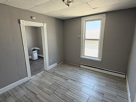 5th image of 219 Magnolia Ave #3L