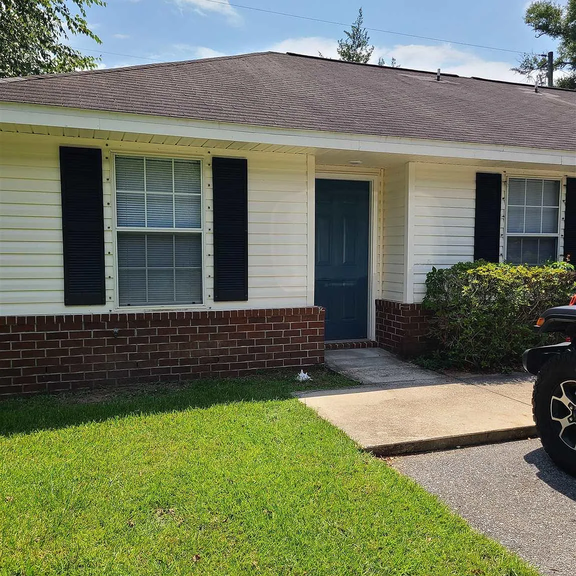 2 bed, 1.0 bath, 795 sqft, $875 — Photo 1