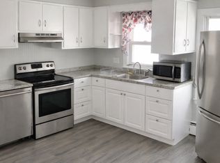 115 Archambault Ave FLOOR 2, West Warwick, RI 02893