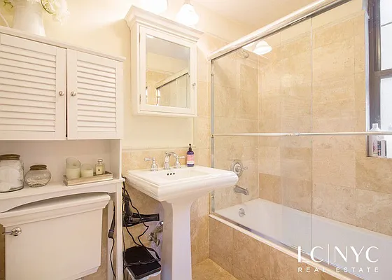 Rented by Keller Williams NYC | media 15