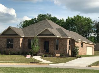 5673 Dancing Rabbit Dr, Springdale, AR 72762