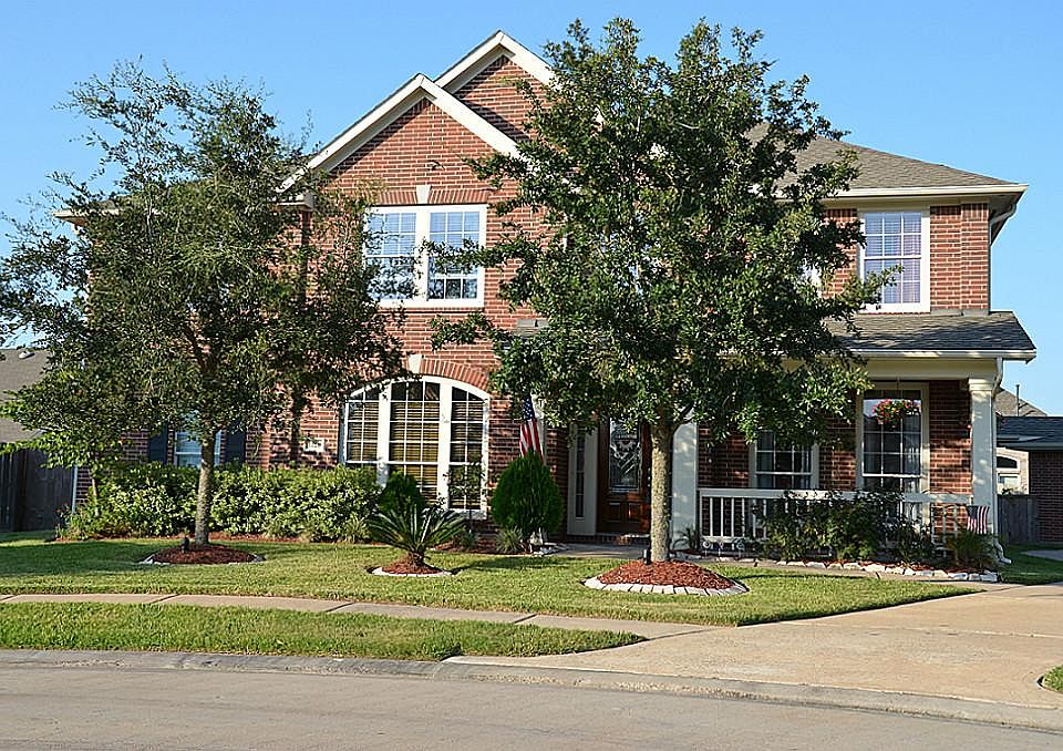 1st image of 1128 Shady Knoll Ln