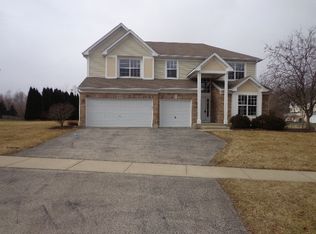 364 Kingsport Ct, Crystal Lake, IL 60012
