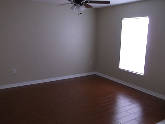 4th image of 560 McNeal Dr