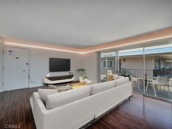2nd image of 2940 W Carson St Unit 211