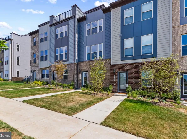 8979 Katherine Johnson Ave, Manassas, VA 20109