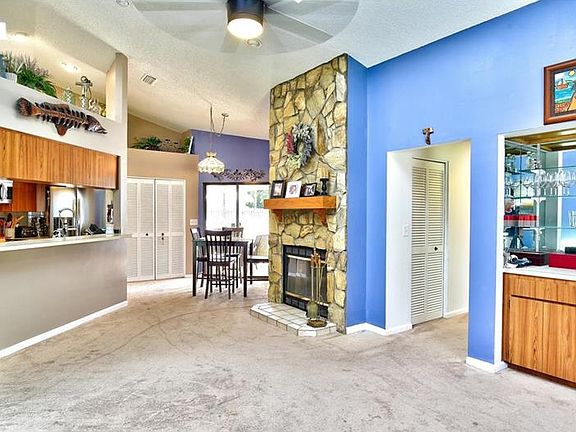 4th image of 3391 Lake Shore Ln